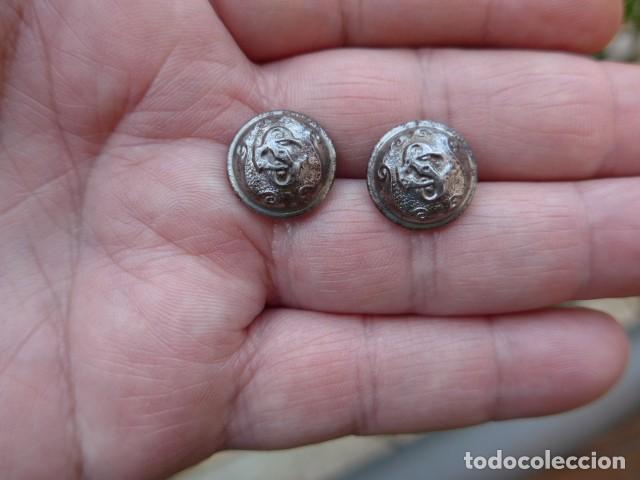 Militaria: DOS BOTONES CUERPO DE SEGURIDAD PEQUE&Ntilde;OS - GUERRA CIVIL - ORIGINALES