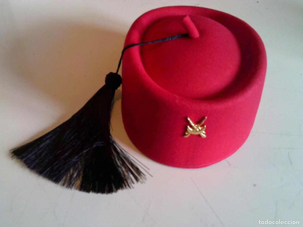Militaria: Tarbuch gorro Regulares nuevo talla 56