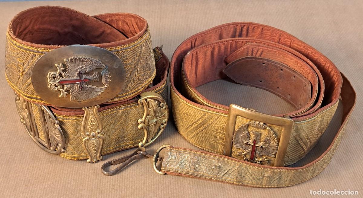 Militaria: Conjunto de gala oficial, Ej&eacute;rcito Espa&ntilde;ol, cintur&oacute;n y bandolera, mediados siglo XX