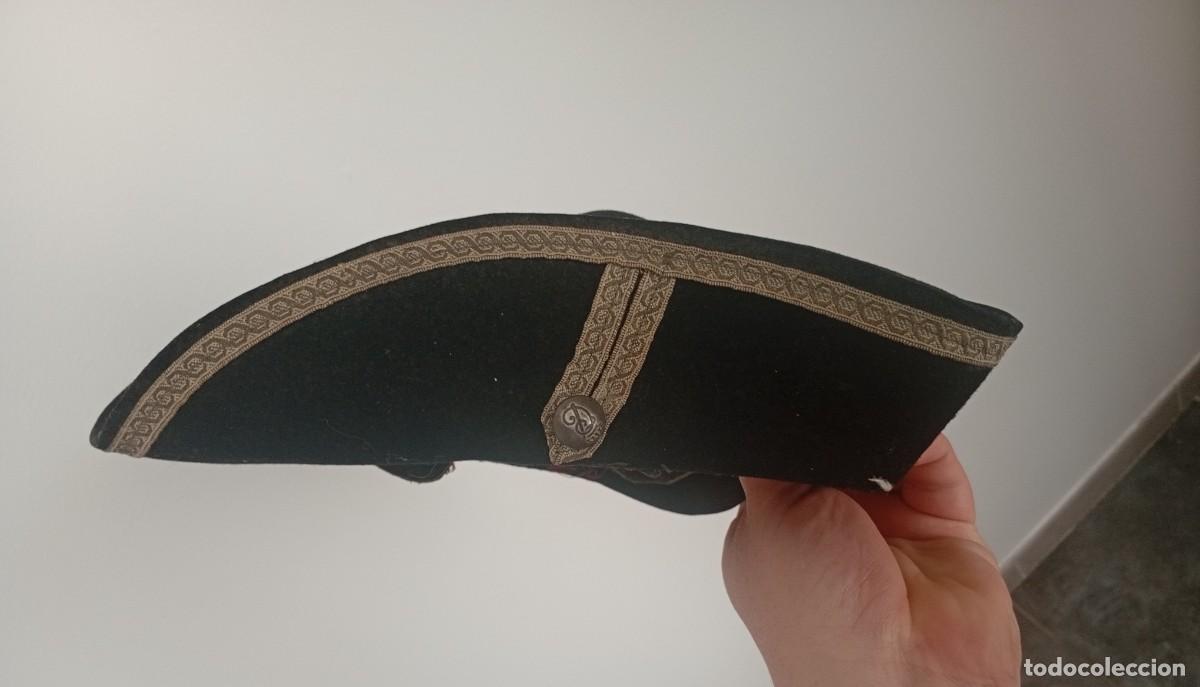 Militaria: Gorro sombrero tricornio guerra carlista no boina ni uniforme