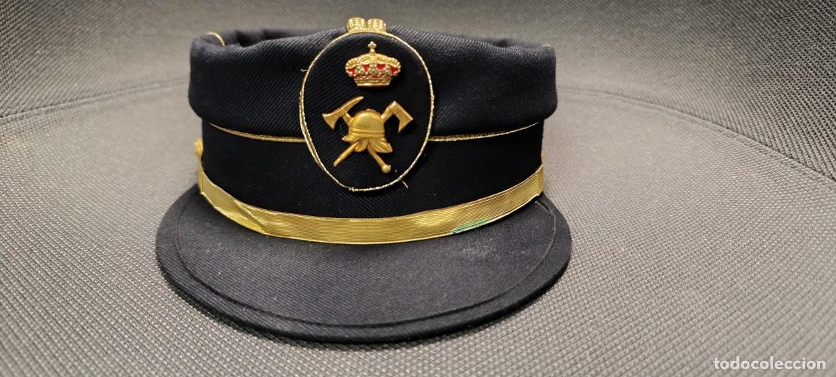 Militaria: TERESIANA DE OFICIAL DEL REAL CUERPO DE BOMBEROS, TALLA 57