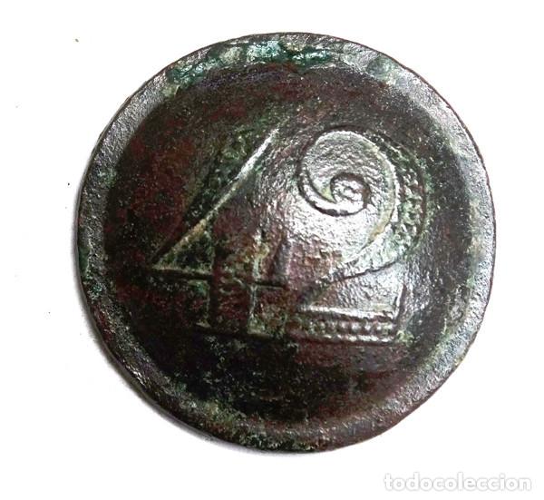 Militaria: BOTON INFANTERIA EN LINEA 1841-1846, REGIMIENTO N&ordm;42.(2)