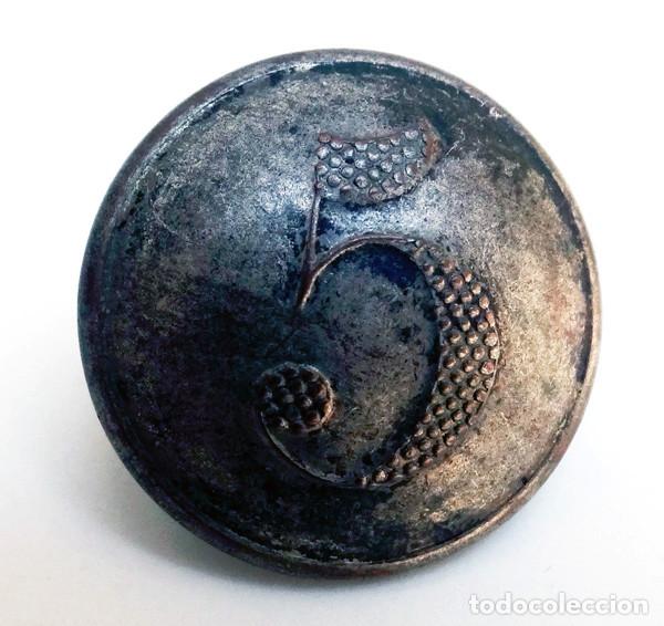 Militaria: BOTON INFANTERIA EN LINEA 1846-1867, REGIMIENTO N&ordm;5