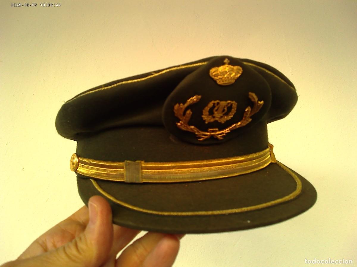 Militaria: CUERPOS COMUNES DEL EJERCITO : GORRA DE PLATO DE OFICIAL MUSICO . DE CONFECCIONES NAVARRO, ZARAGOZA