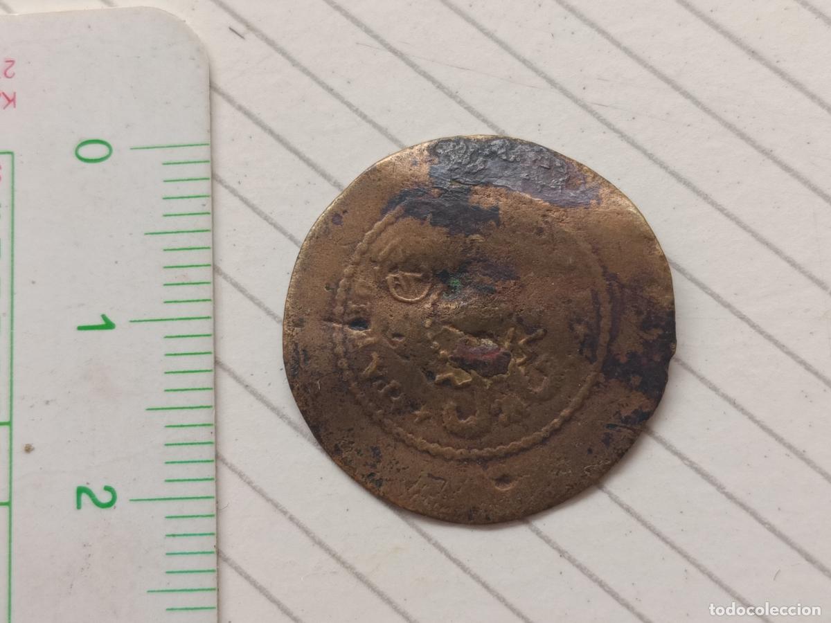 Militaria: Bot&oacute;n antiguo de lat&oacute;n - Foto 2