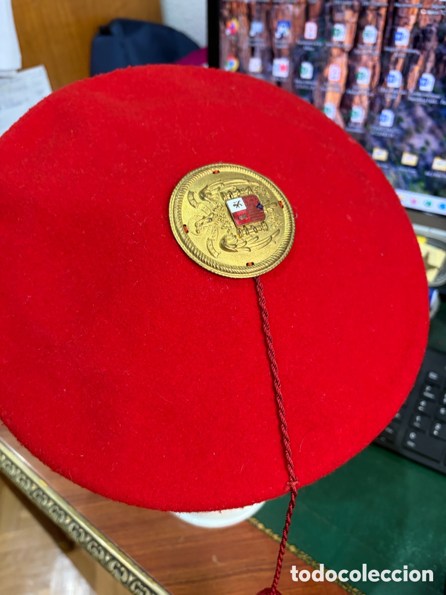 Militaria: Boina de la Guardia Personal del General&iacute;simo F. Franco - excelente estado -