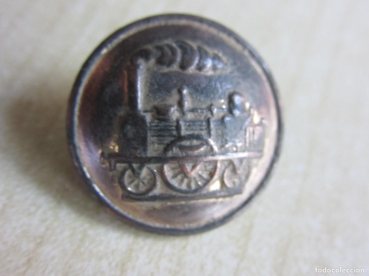Militaria: Curioso Bot&oacute;n con tren Finales S XIX o principios XX Fabricado en Par&iacute;s Di&aacute;metro 2 cm