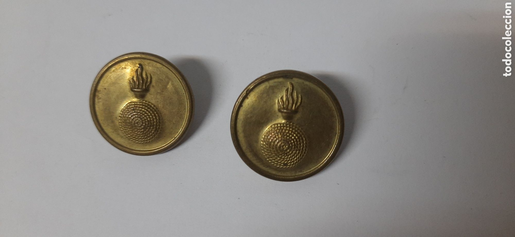 Militaria: dos botones de artilleria epoca republica