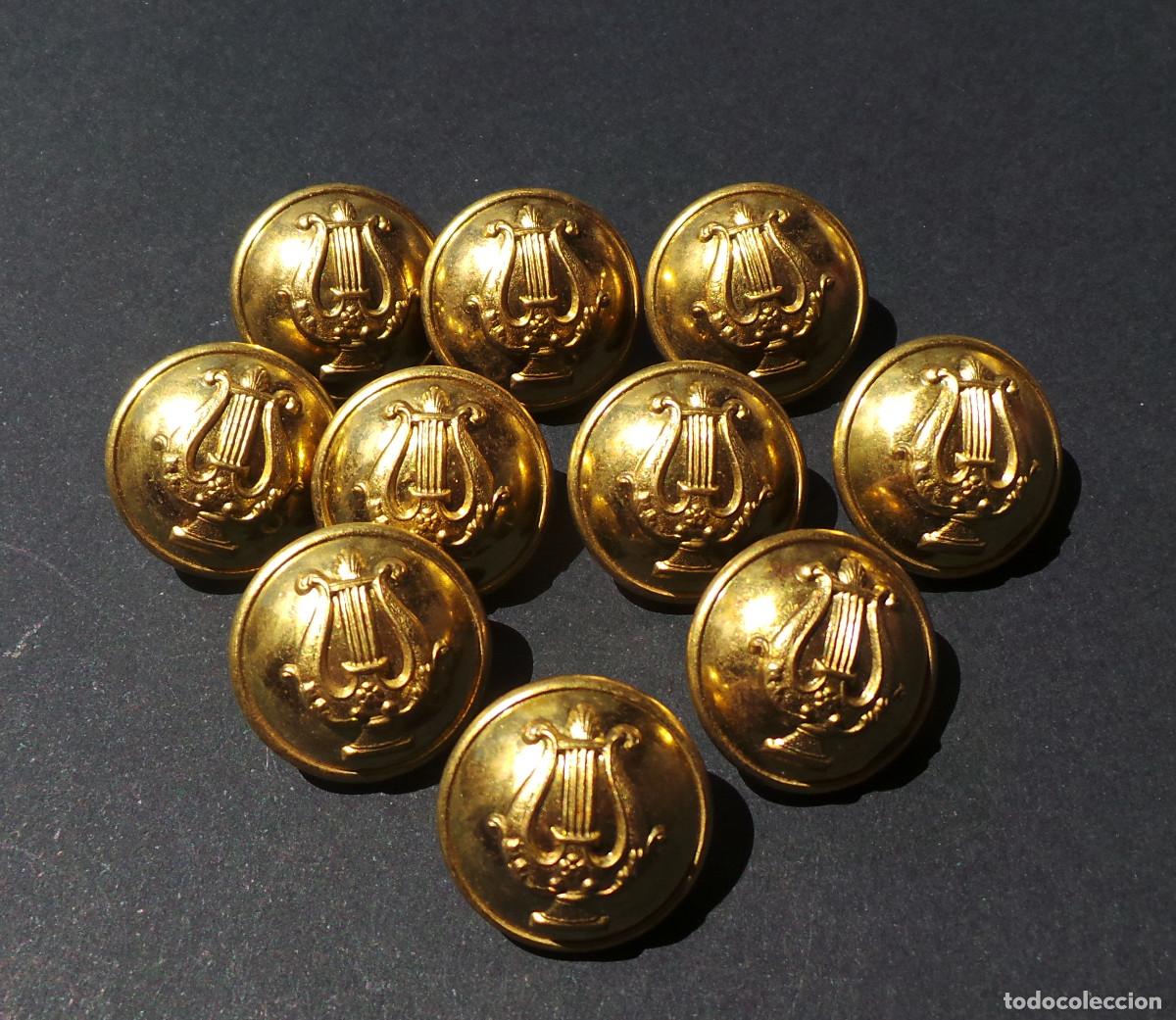 Militaria: LOTE DE BOTONES BANDA DE M&Uacute;SICA. 2 CM DE DI&Aacute;METRO. APROX.