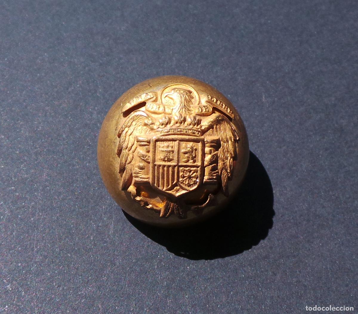 Militaria: BOT&Oacute;N ESCUDO &Aacute;GUILA, MODELO MEDIO BAL&Oacute;N. 2,4 CM DE DI&Aacute;METRO.