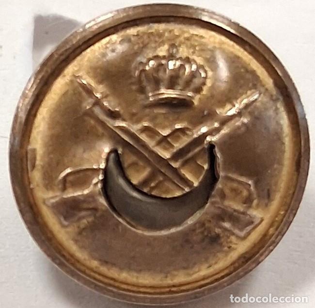 Militaria: BOT&Oacute;N REGULARES DE INFANTERIA MOD. 1911 15 MM