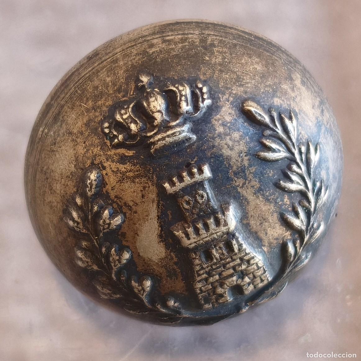Militaria: Antiguo bot&oacute;n (peque&ntilde;o). Ingenieros. Fabricado por Lucas S&aacute;enz. Madrid.