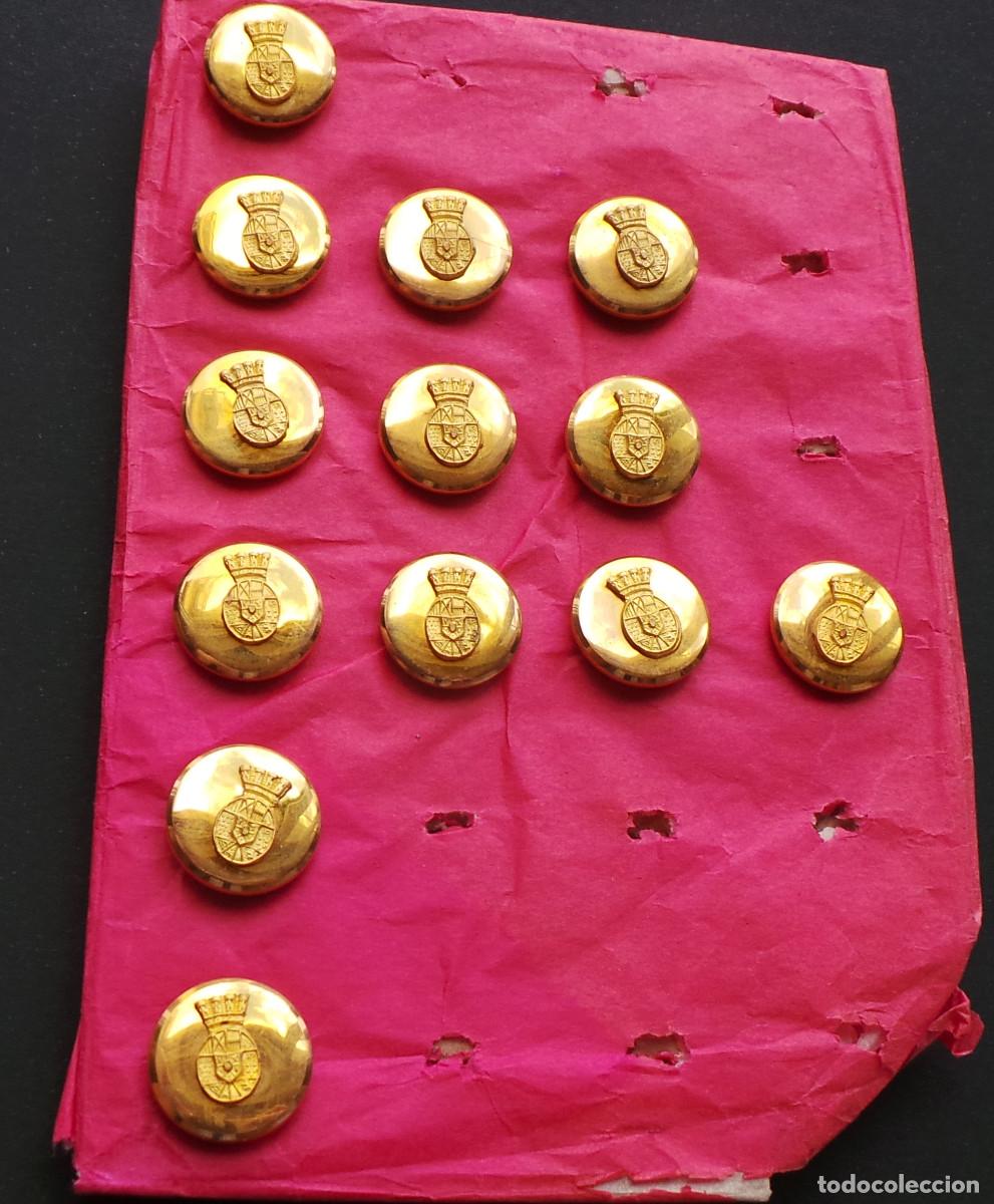 Militaria: LOTE DE BOTONES ESCUDO DE ESPA&Ntilde;A. CORONA MURAL. 1,7 CM DI&Aacute;METRO. APROX.