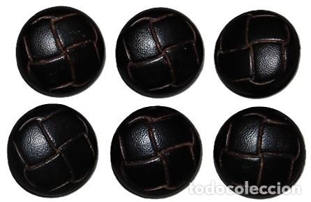 Militaria: LOTE DE 6 BOTONES DE PASTA TIPO BALON A&Ntilde;OS 70 MARRONES 2.5 CM-13