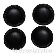 Militaria: LOTE DE 4 BOTONES DE PASTA UNIFORME MILITAR A&Ntilde;OS 50/60 MARRONES OSCUROS 1.8 CM-16