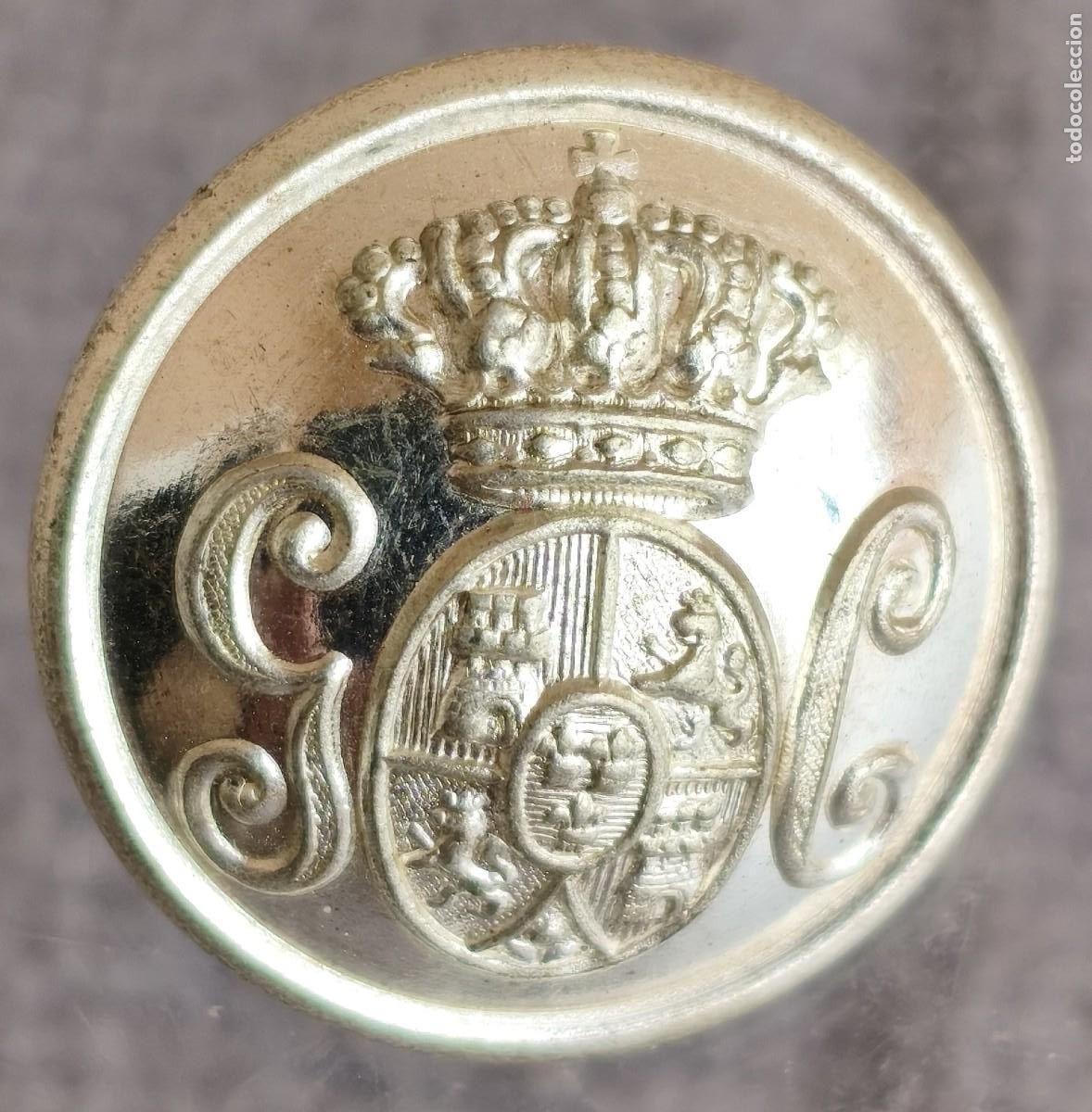 Militaria: Antiguo bot&oacute;n. Guardia Civil. Marcada trasera Specific Quality.