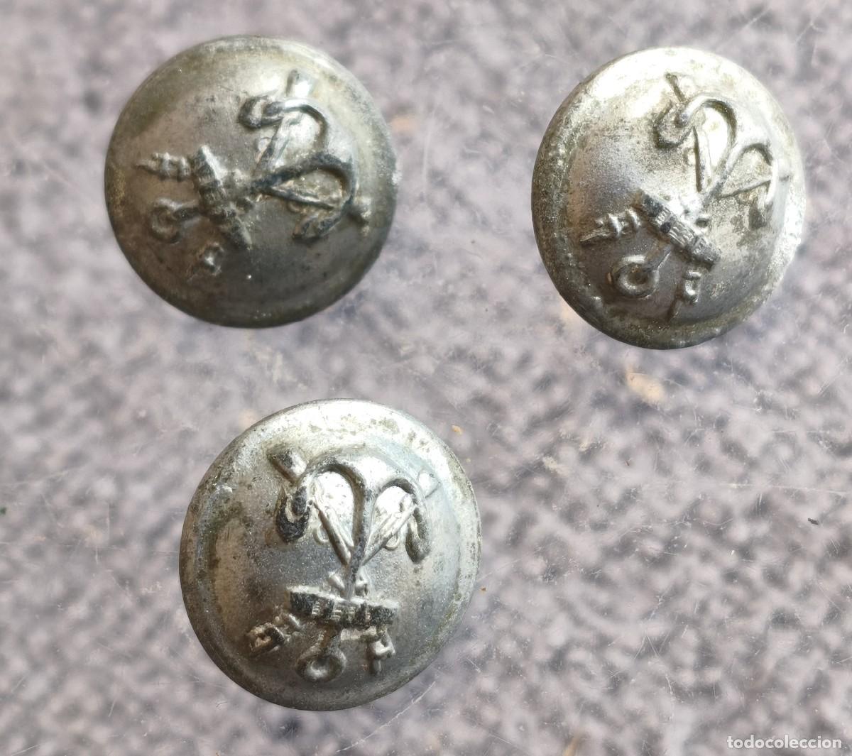 Militaria: Tres botones. Infanter&iacute;a de Marina. Tama&ntilde;o peque&ntilde;os. Plateados.