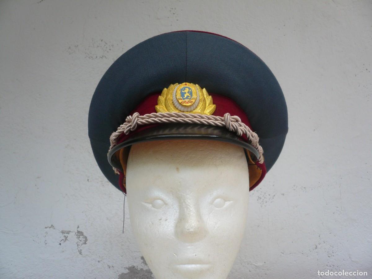 Militaria: GORRA DE PLATO ERA COMUNISTA BULGARIA. TIERRA