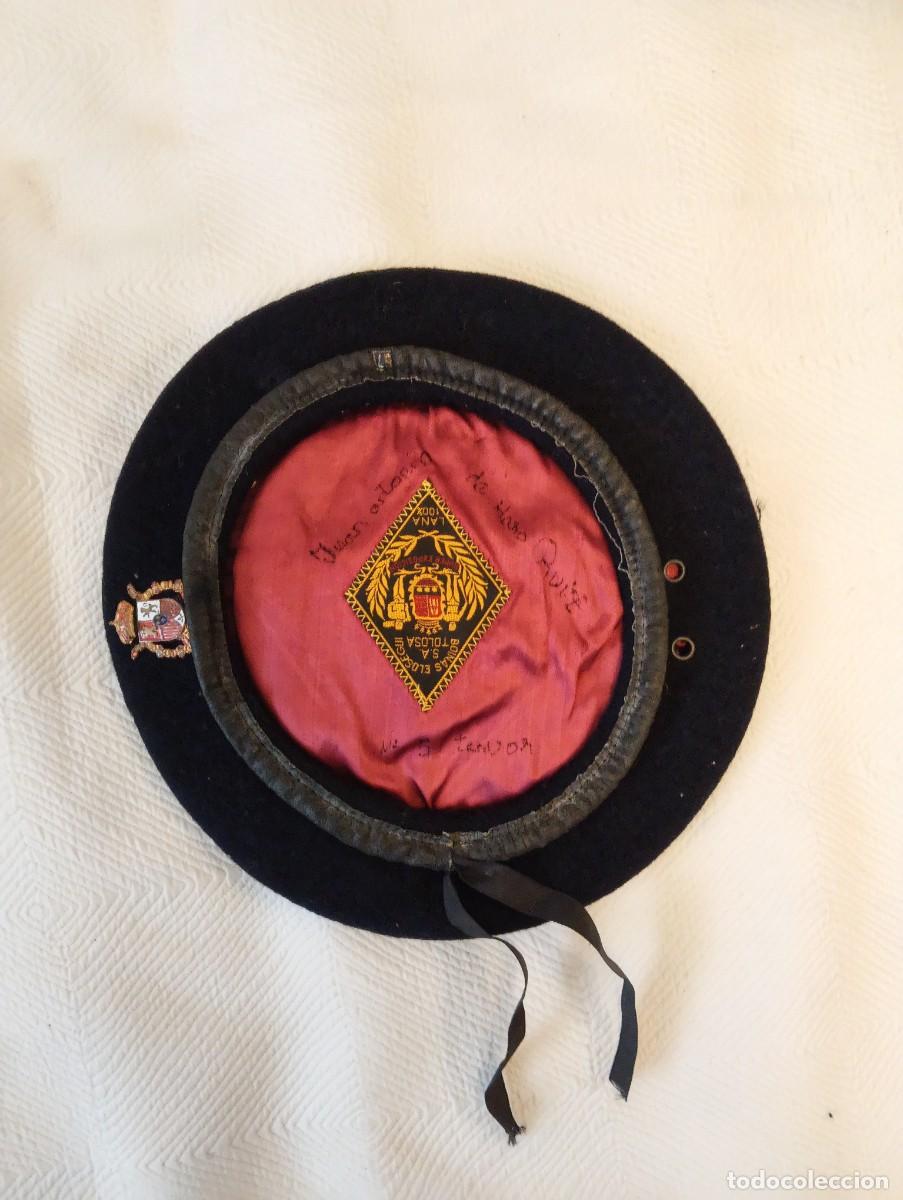 Militaria: Boina con escudo casa real espa&ntilde;ola