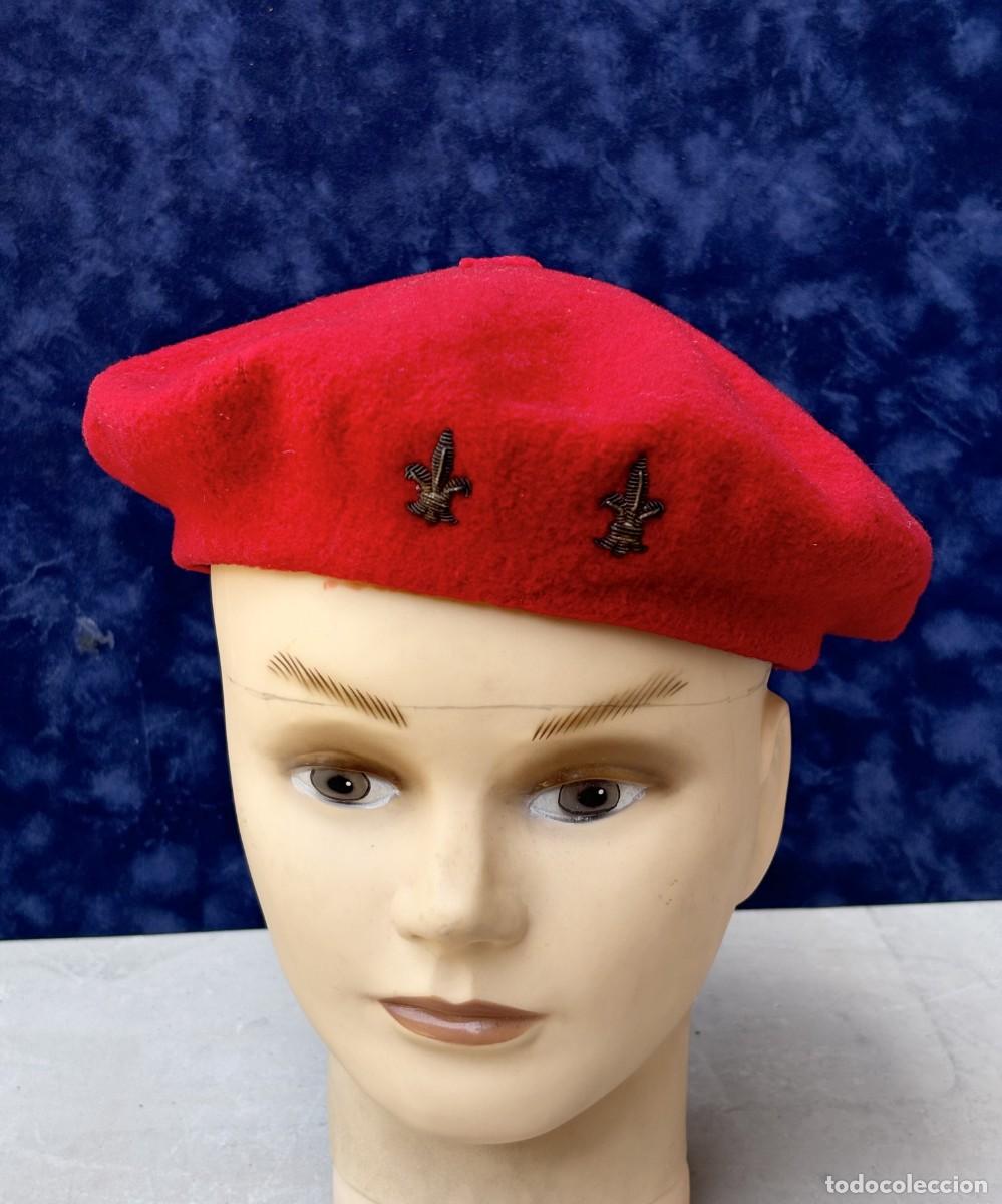 Militaria: ANTIGUA BOINA REQUETE CARLISTA CON FLORES DE LIS BORDADAS - GUERRA CIVIL Y POSGUERRA