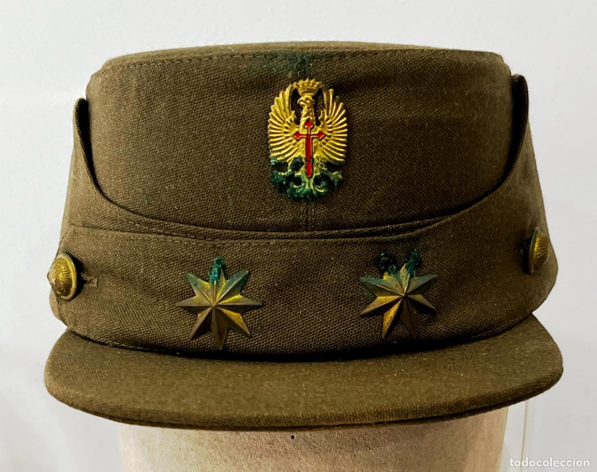 Militaria: Gorra de Teniente Coronel de Infanteria del Ej&eacute;rcito de Tierra Espa&ntilde;ol, &eacute;poca de Franco, mide 54 cm