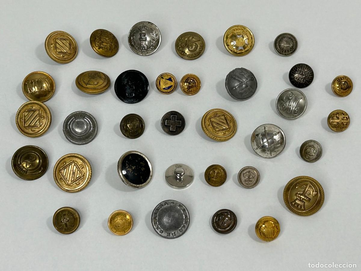 Militaria: LOTE ANTIGUOS BOTONES MILITARES GUERRA CIVIL,REP&Uacute;BLICA,CRUZ ROJA,ETC