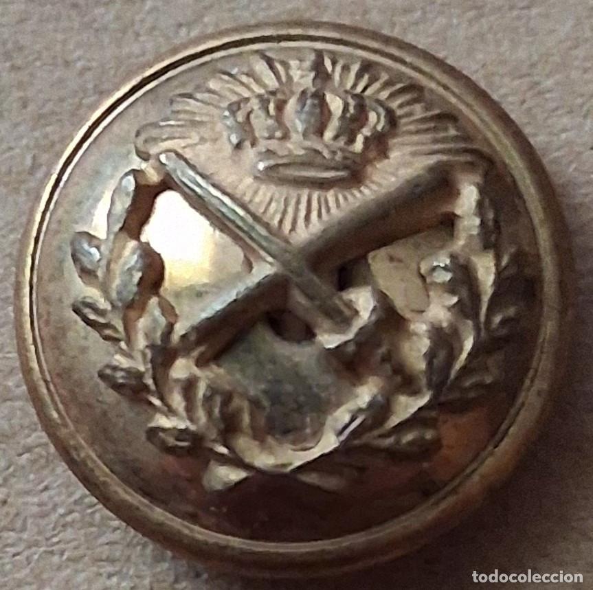 Militaria: BOT&Ograve;N OFICIAL GENERAL MODELO 1840 DORADO 13 MM