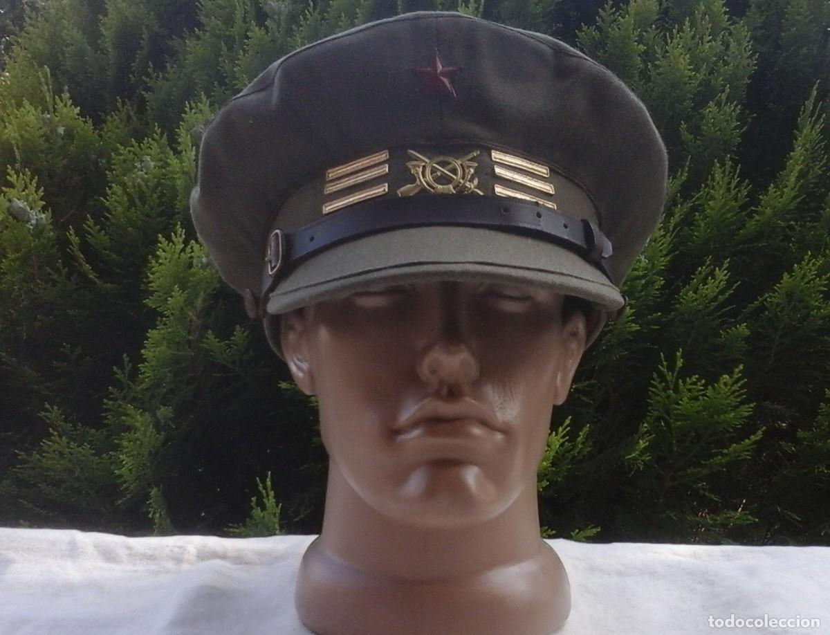 Militaria: Replica, Gorra, guerrera y correaje de Capit&aacute;n, gorra Original modificada, correaje original
