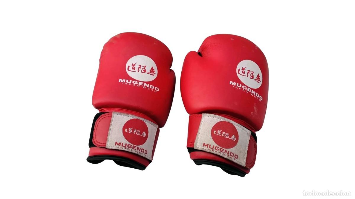 Military Antiques: Guantes de Boxeo Mugendo &ndash; Rojos &ndash; Talla Infantil (8 a 13 A&ntilde;os) &ndash; En Buen Estado