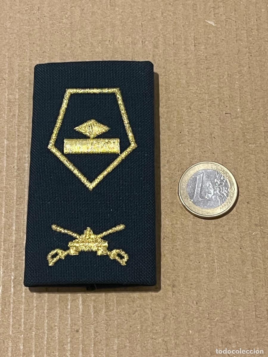 Militaria: Hombrera militar EJ&Eacute;RCITO COLOMBIA