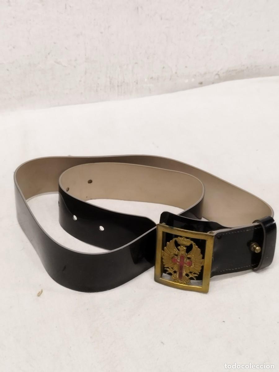 Militaria: Antiguo cintur&oacute;n militar del ejercito espa&ntilde;ol. &Eacute;poca franco.