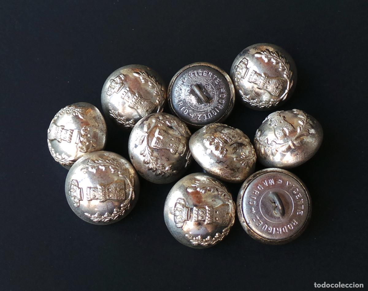 Militaria: LOTE DE BOTONES CUERPO DE INGENIERO. 2 CM DE DI&Aacute;METRO.