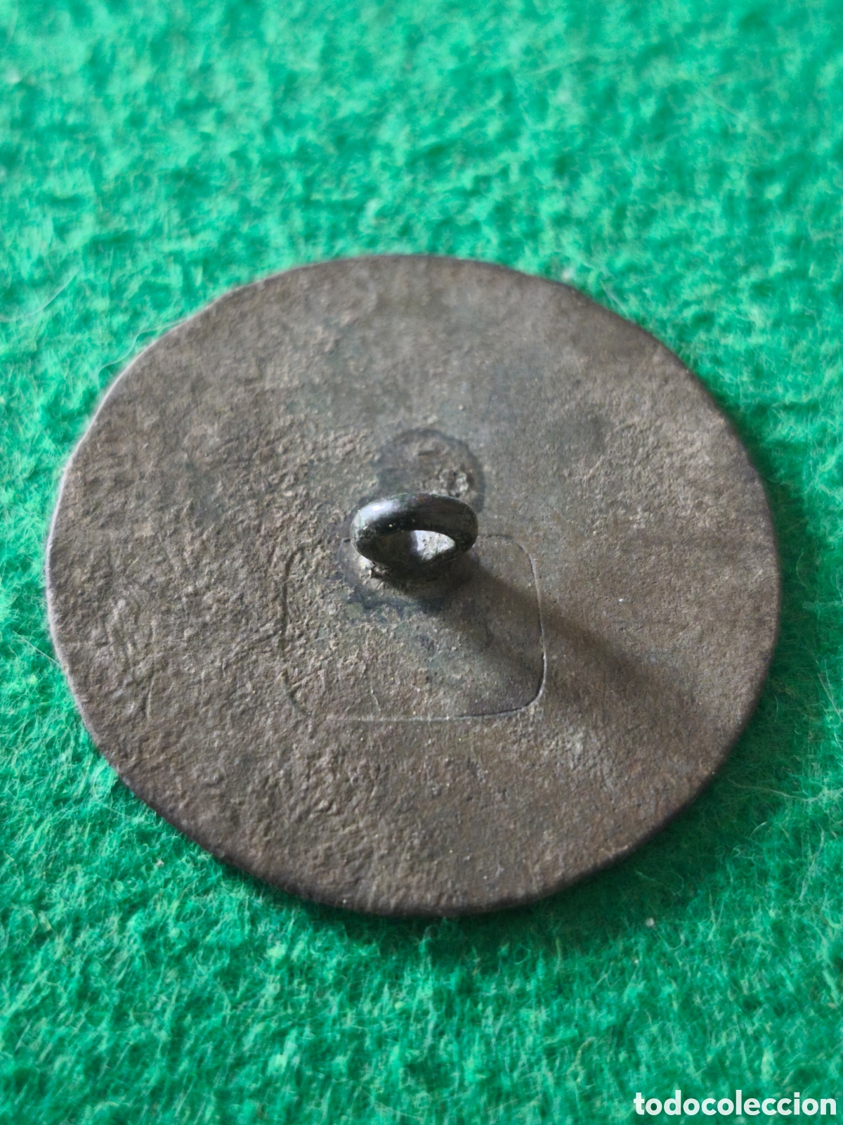 Militaria: Bot&oacute;n antiguo muy grande - Foto 2