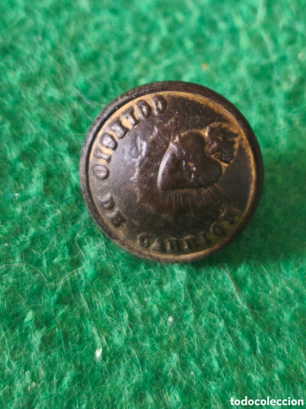 Militaria: Lote bot&oacute;n y broche coraz&oacute;n Jes&uacute;s - Foto 2