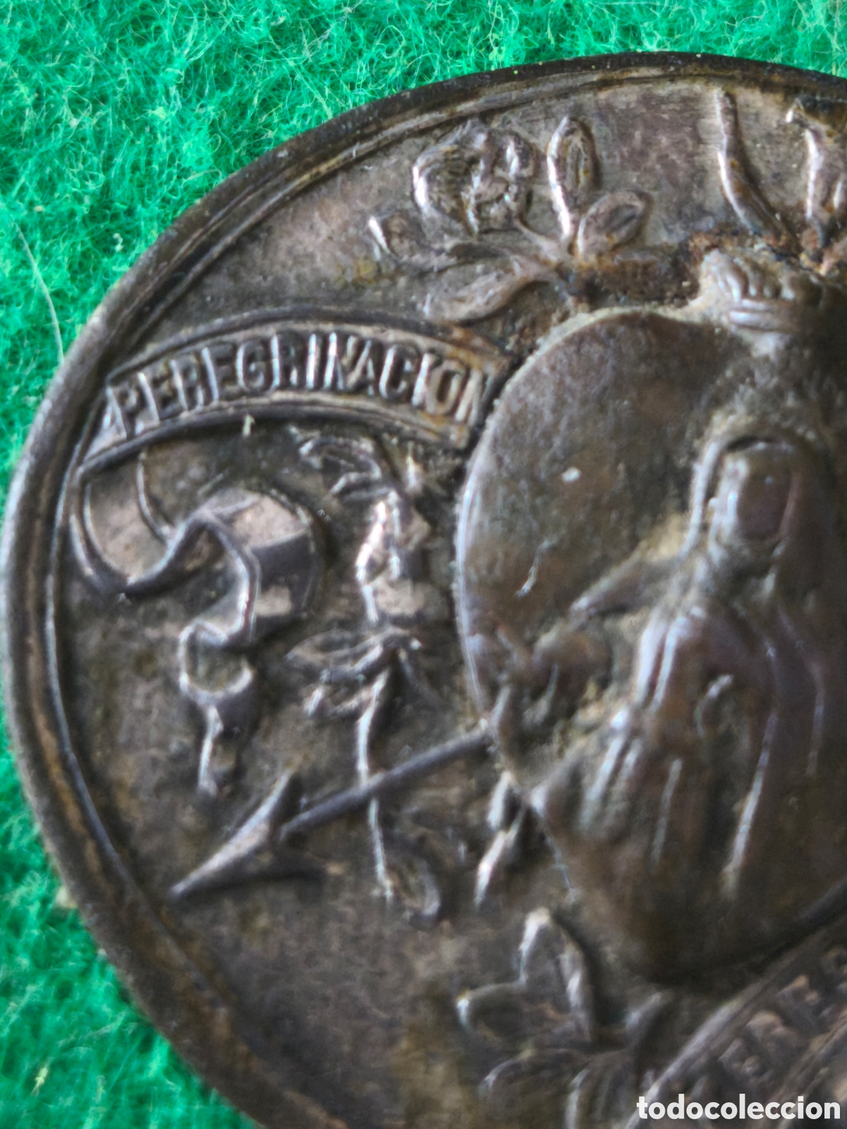 Militaria: Lote bot&oacute;n y broche coraz&oacute;n Jes&uacute;s - Foto 3