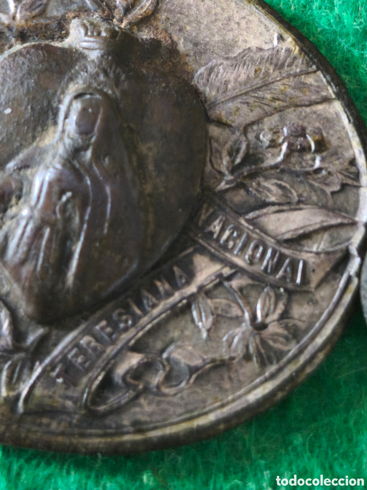 Militaria: Lote bot&oacute;n y broche coraz&oacute;n Jes&uacute;s - Foto 4