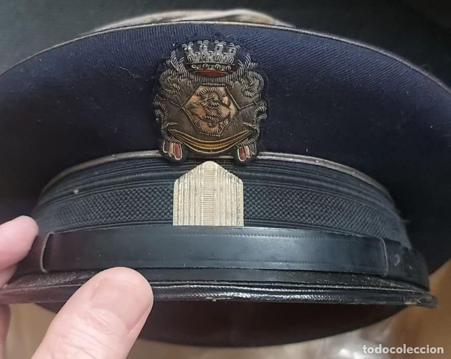 Militaria: Gorra de plato de suboficial del Cuerpo de Seguridad de la Rep&uacute;blica.