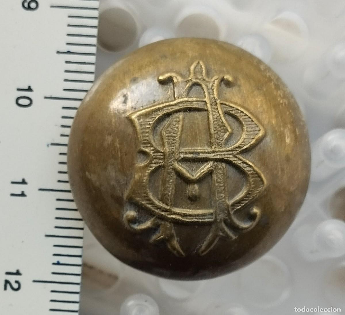 Militaria: boton desconocido B A