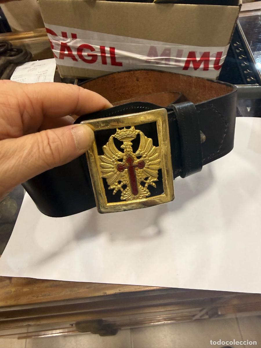 Militaria: Lote de cinturones y efectos de uniformes - Foto 2