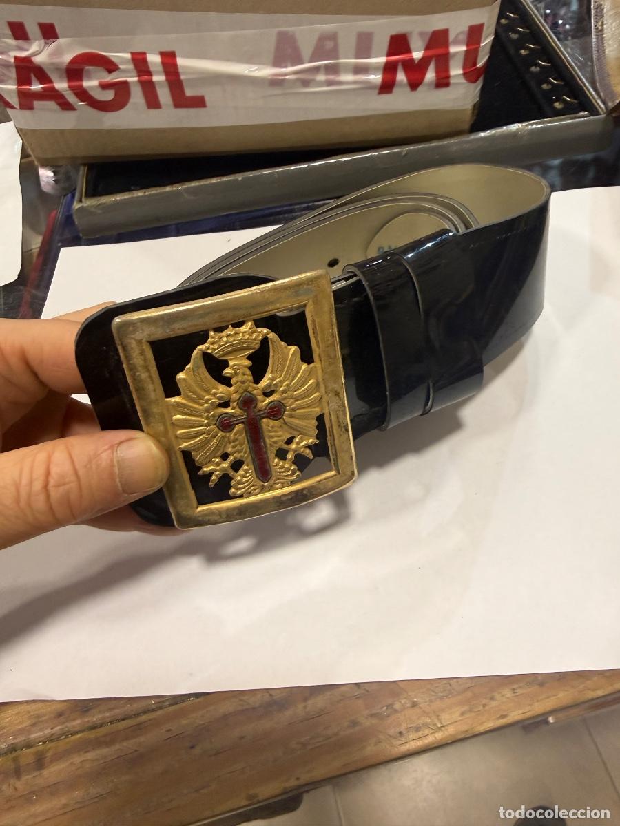Militaria: Lote de cinturones y efectos de uniformes - Foto 3
