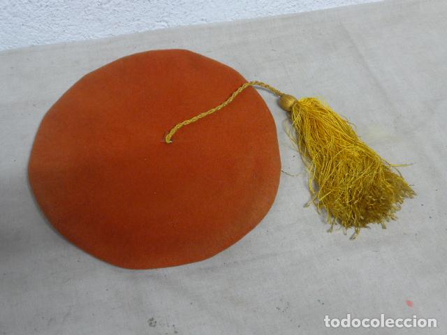 Militaria: Antigua boina roja original de requete carlista. Guerra civil.