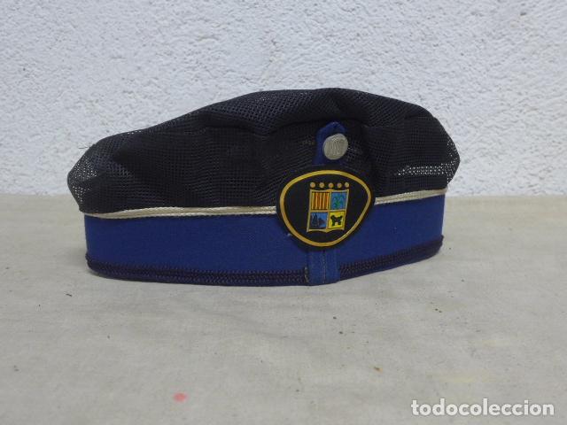 Militaria: Antigua gorra boina de verano original de la policia local de Canet de Mar, Catalunya.