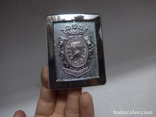 Militaria: Antigua hebilla original de la Policia local de Santa Coloma de Gramenet, Catalunya.