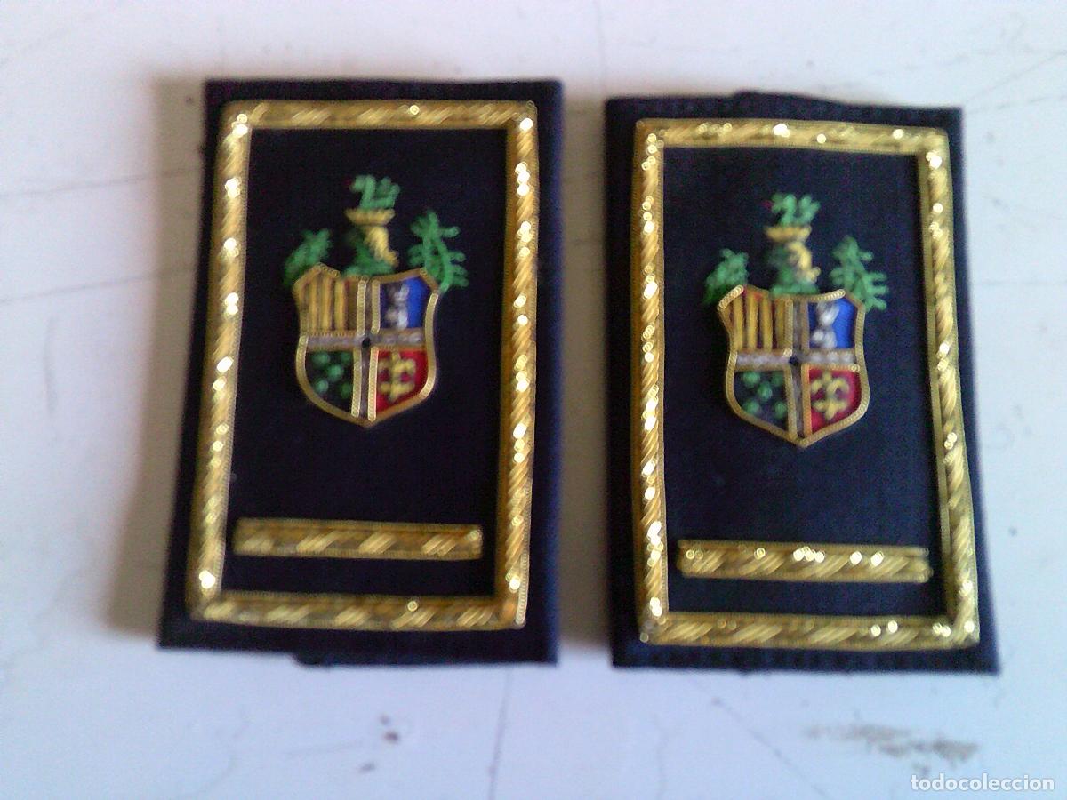 Militaria: Hombreras Policia Local de oficial de Gala