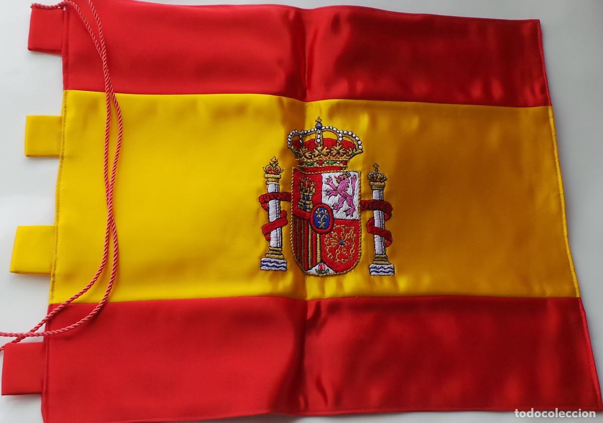 Militaria: BANDERA DE ESPA&Ntilde;A. 28X28.