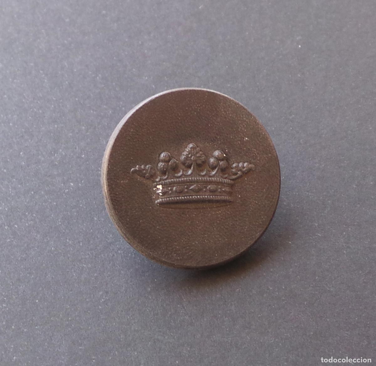 Militaria: BOT&Oacute;N NOBLEZA. DUQUE, CORONA DUCAL.- 2,5 CM DE DI&Aacute;METRO APROX.