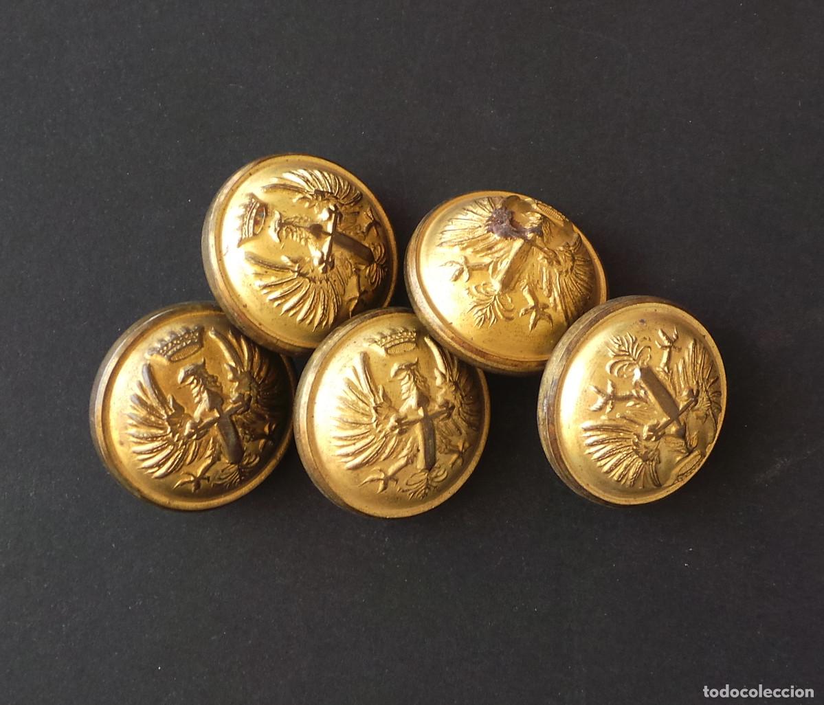 Militaria: LOTE DE BOTONES, EJERCITO DE ESPA&Ntilde;A, &Eacute;POCA DE FRANCO. .- 2,3 CM DE DI&Aacute;METRO. APROX.