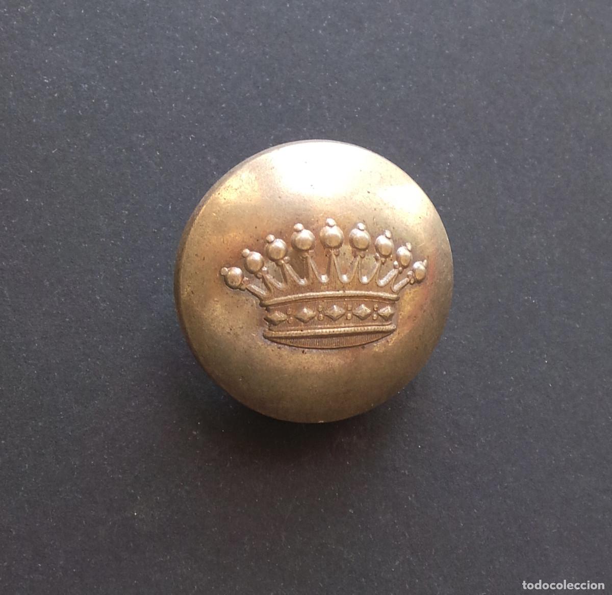 Militaria: BOT&Oacute;N ANTIGUO NOBLEZA. CORONA CONDAL, CONDE. 2,7 CM DE DI&Aacute;METRO. APROX