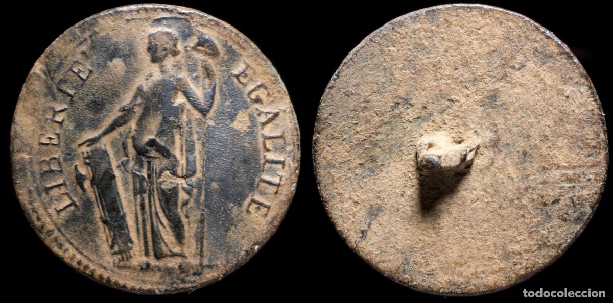 Militaria: French Button Military, First French Republic, 1792 - 25 mm.