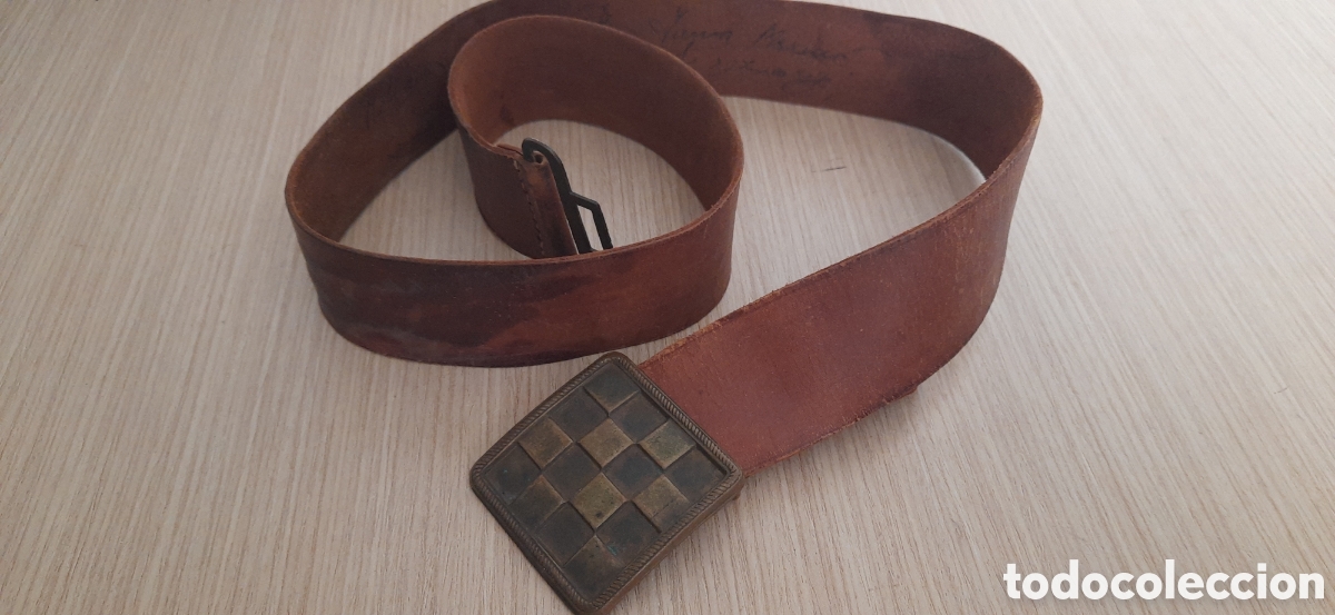Militaria: Cinturon con hebilla de frente de juventudes OJE